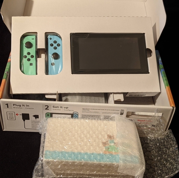 NINTENDO SWITCH ANIMAL CROSSING NEW HORIZONS SPECIAL EDITION CONSOLE (BR… - Picture 3 of 11